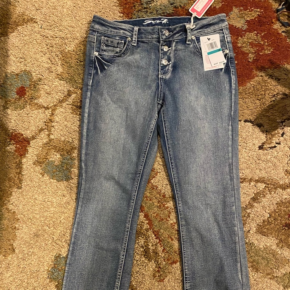 Seven jeans. Super cute, ankle length. Size 16 girls. New with tags, never worn.